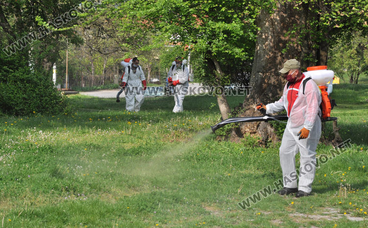Отново пръскаха срещу кърлежи в "Кенана", полицаи дебнат нарушители