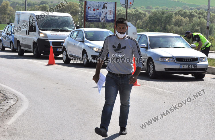 Вече има чешми на КПП-тата в Хасково, водачите масово коригират декларации