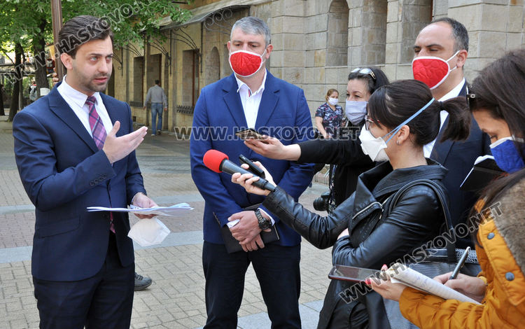 БСП с декларация за социално-икономически мерки, искат тестване на медици и полицаи