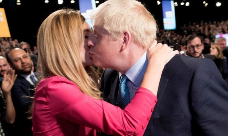 Борис Джонсън стана баща на момченце