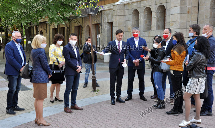 БСП с декларация за социално-икономически мерки, искат тестване на медици и полицаи