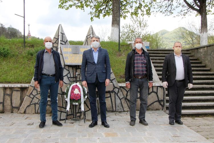 Председателят на ДПС  Мустафа Карадайъ почете паметта на Кязим Паша в Бял извор