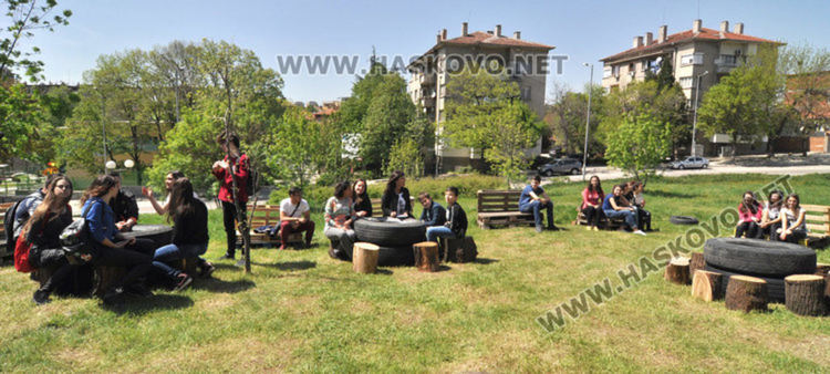 Спортното училище и ПМГ в Хасково с финансиране на проекти за спорт и учене на открито