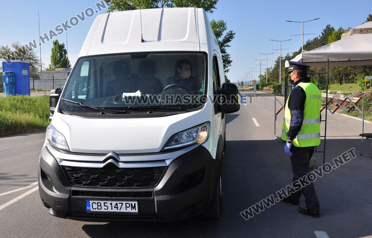 Засилени проверки на полицията в почивните дни