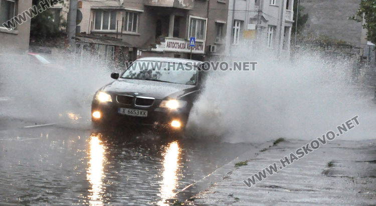 Жълт код за дъжд и гръмотевични бури в Хасковско