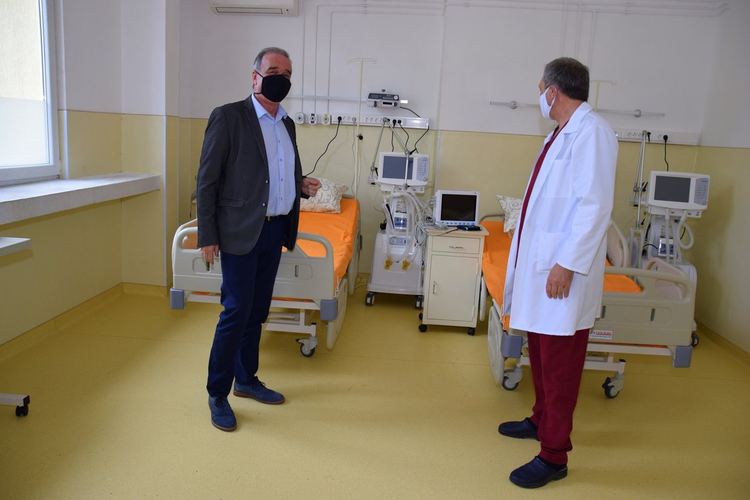 Отделението за COVID-19 в МБАЛ – Асеновград е готово, кметът Грудев на оглед