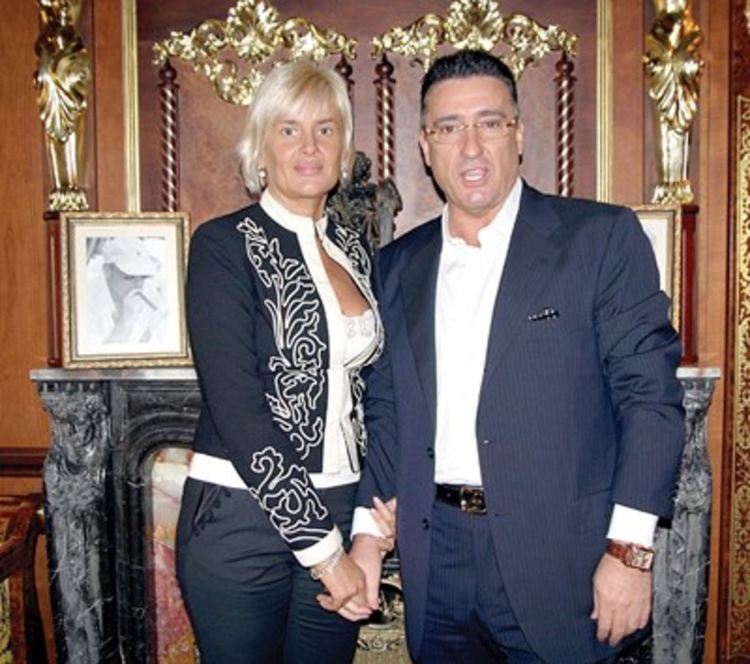 Ветко и Маринела Арабаджиеви излизат от ареста