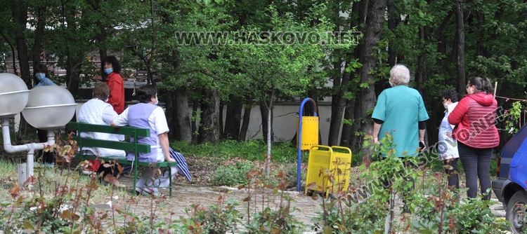 Изследват за Ковид-19 в Старческия дом в Хасково