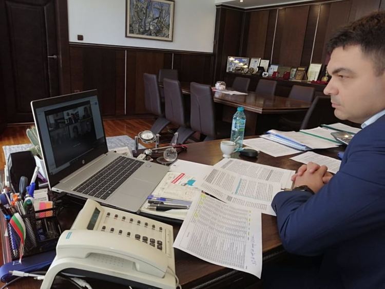 Утежненото финансово състояние на общините обсъждаха онлайн НСОРБ и ръководствата на парламентарните групи