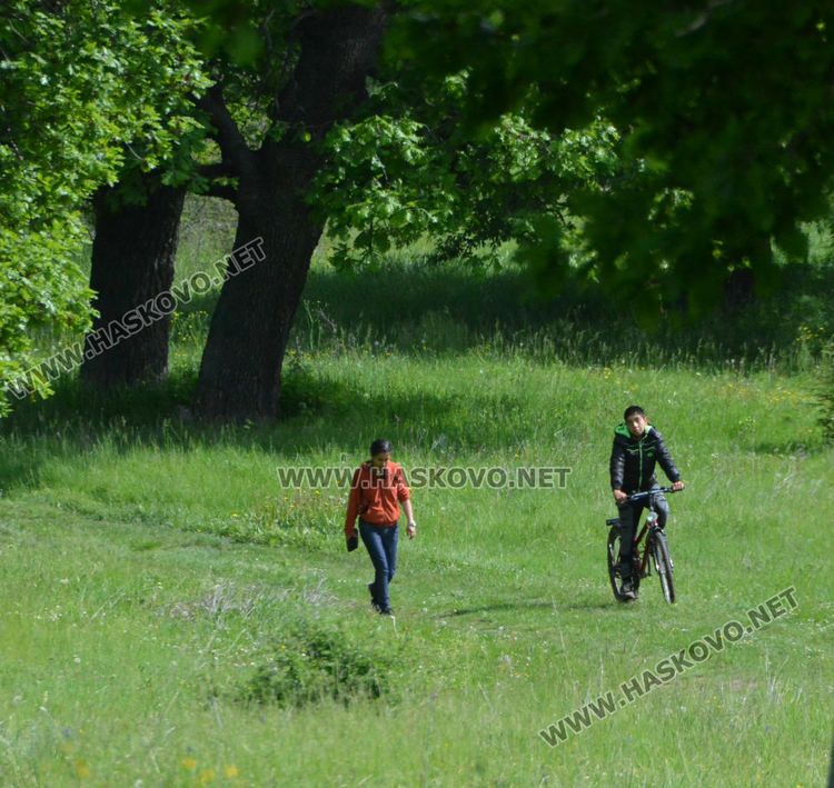 Без чевермета на Хъдърлез в Хасковско, алиани палиха свещи в тюрбе