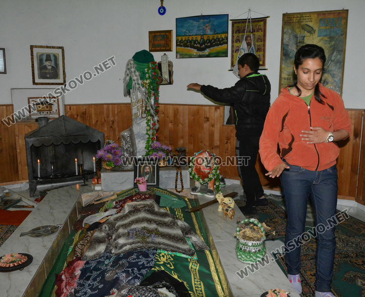 Без чевермета на Хъдърлез в Хасковско, алиани палиха свещи в тюрбе