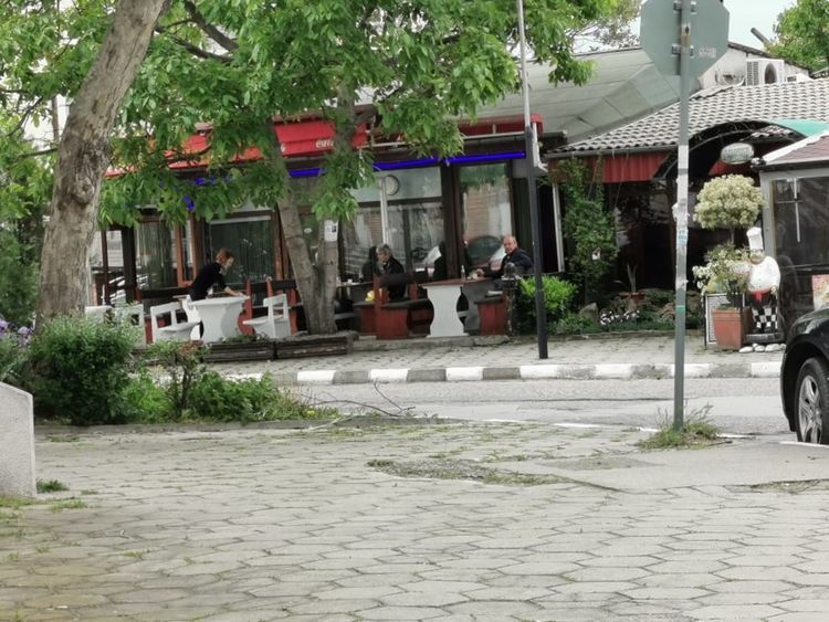 От днес заведенията в Асеновград приемат отново клиенти