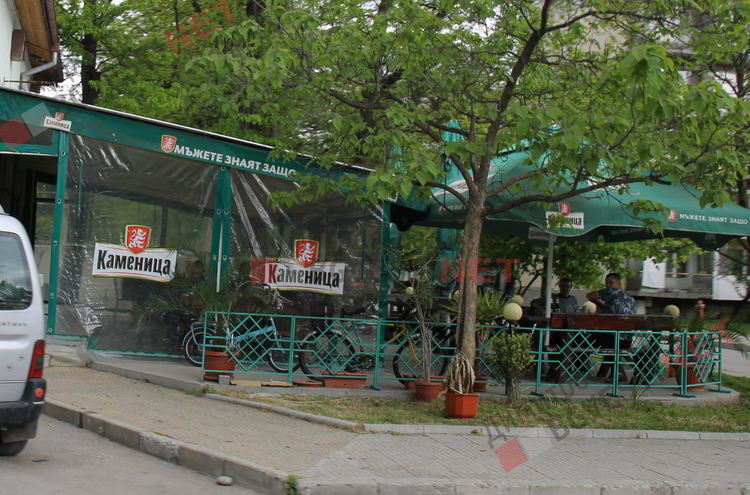 Част от заведенията в Димитровград отвориха и изпълняват новите правила, други се подготвят 