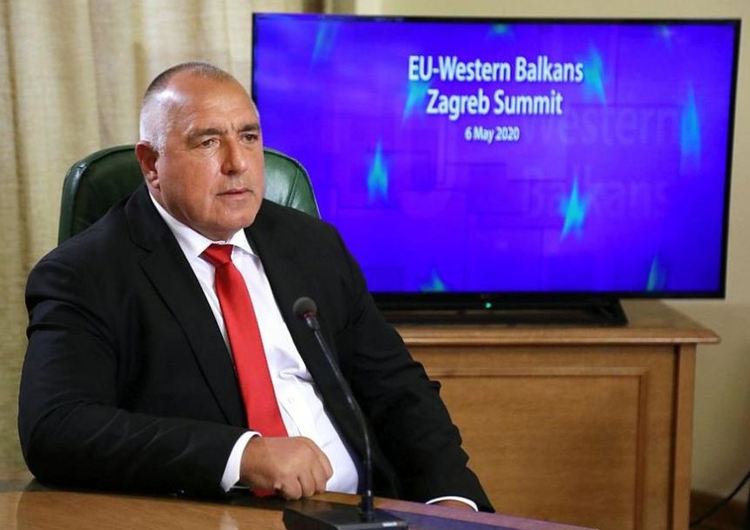 Борисов: При ръст от над 100 заболели дневно затваряме всичко веднага