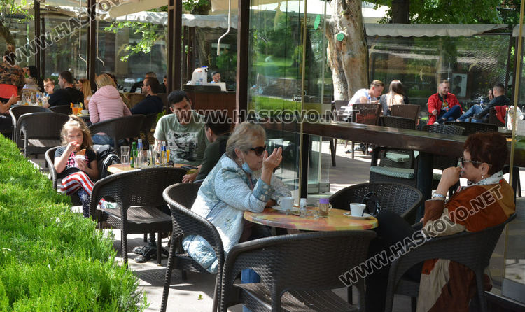 Заведения в Хасково отвориха за клиенти