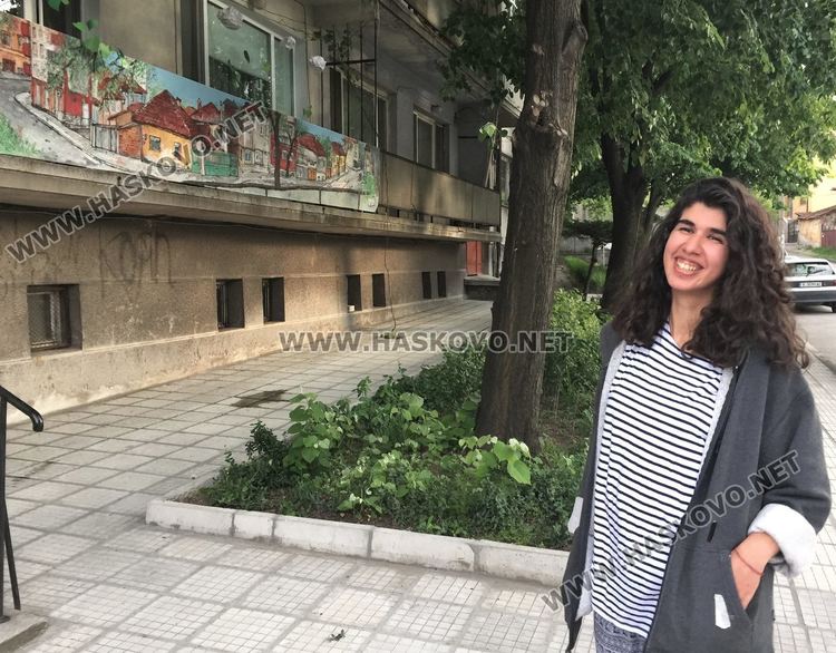 Луиза Китар събра света на своята улица