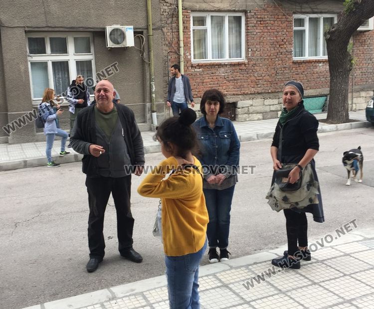 Луиза Китар събра света на своята улица