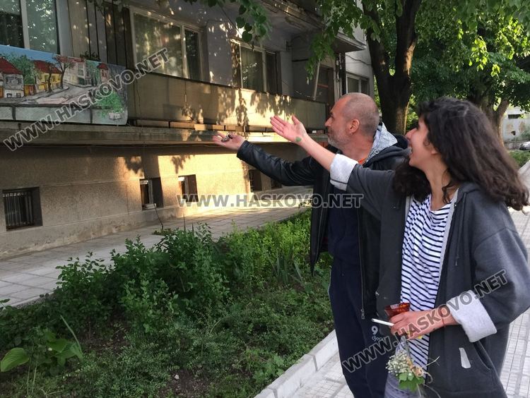 Луиза Китар събра света на своята улица