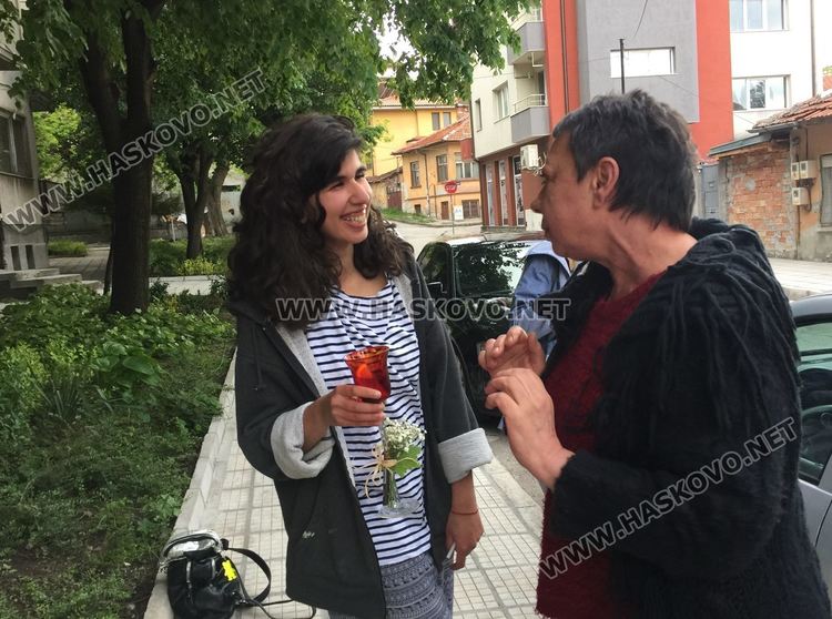 Луиза Китар събра света на своята улица