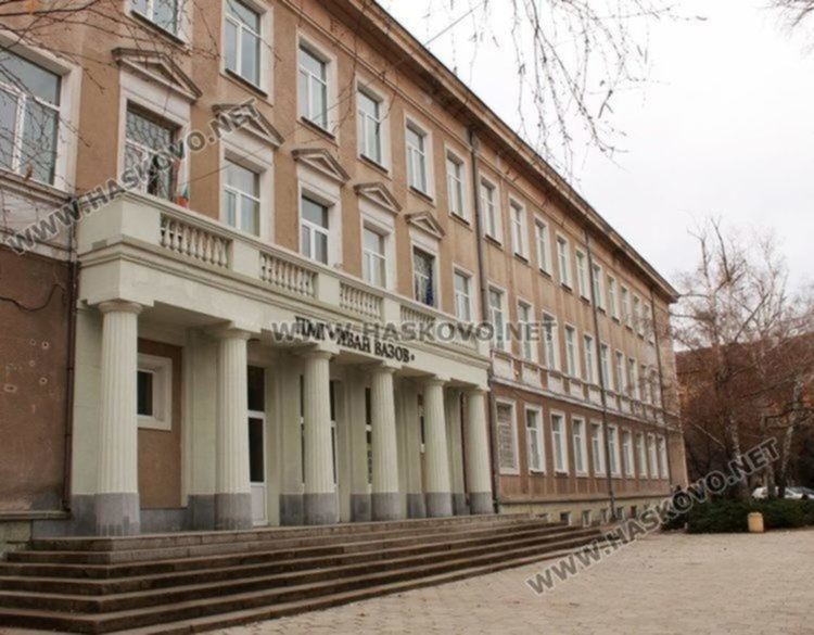 Гимназисти преподаваха онлайн в деня на ученическото самоуправление 