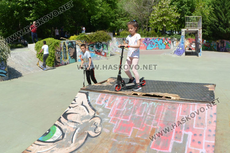 Скейт площадката на "Кенана" любимо място, но опасно