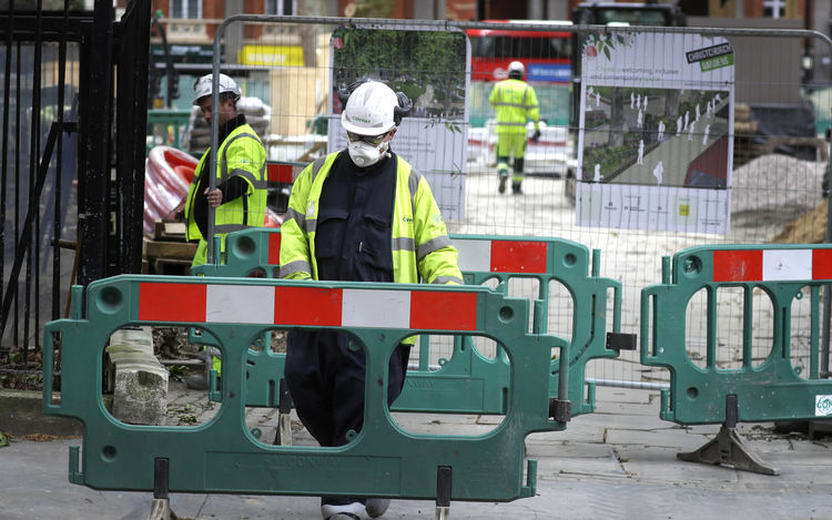 По-висока смъртност от Ковид-19 при хората, полагащи по-нискоквалифициран труд, в Англия и Уелс