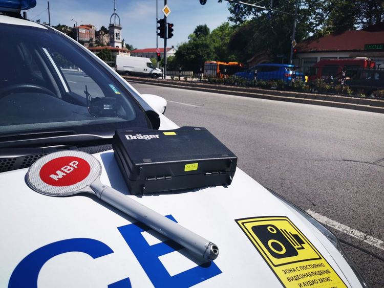 Закопчаха водач с 2.08 промила, говорел провлачено и неясно 