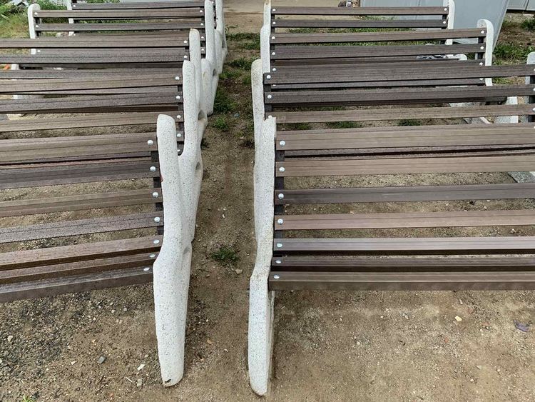 Връщат пейките в парковете на Кърджали