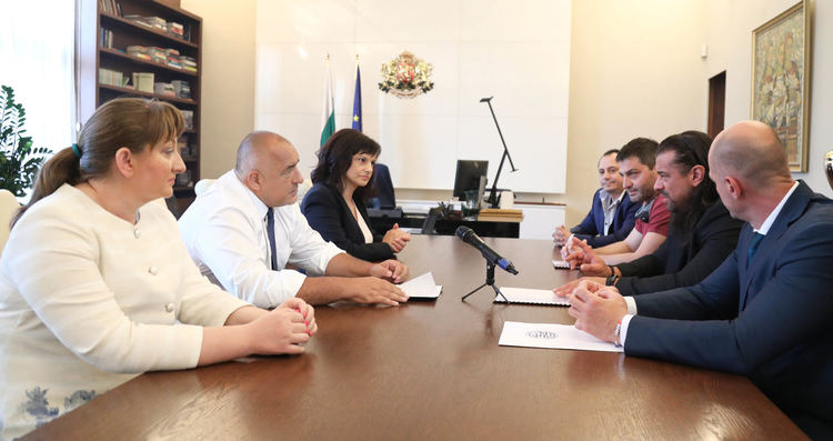 Борисов, хотелиери и ресторантьори се разбраха за Наредба Н-18 и 9% ДДС