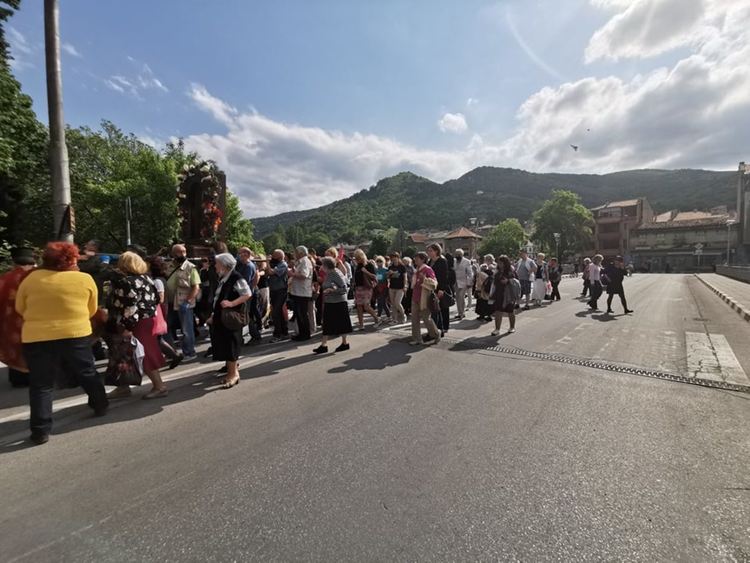 Чудотворната икона на Богородица – Елеуса се завърна в Асеновград