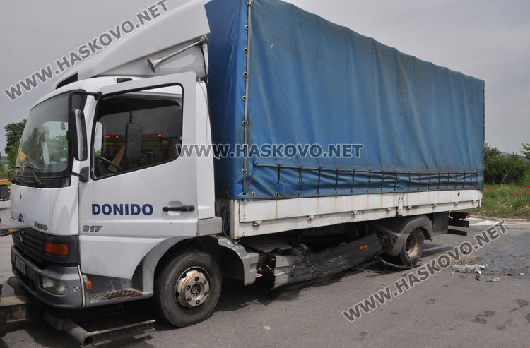 Джип и камион катастрофираха до Бирената край полицейска камера