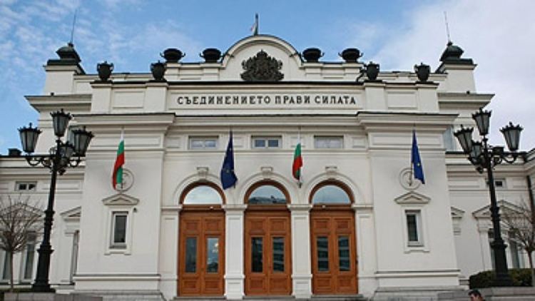 9% ДДС от 1 юли за хотели, рестораньорски и кетъринг доставки, предлагат ГЕРБ и ОП