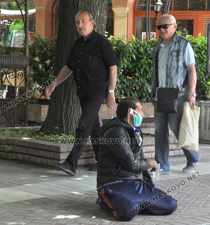 Просяци и „хасковски герои“ налазиха центъра