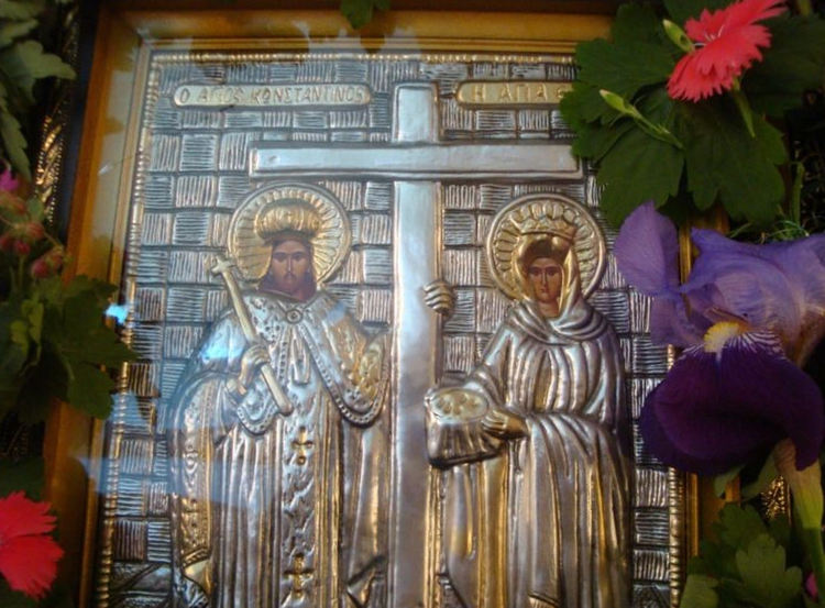 Почитаме светите равноапостоли Константин и Елена