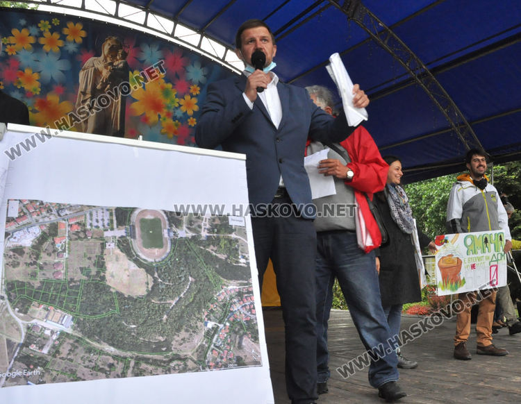 Актове за отсечени дървета на Ямача, продажбата на имотите е законна (видео) 