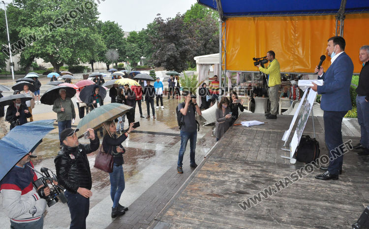 Актове за отсечени дървета на Ямача, продажбата на имотите е законна (видео) 