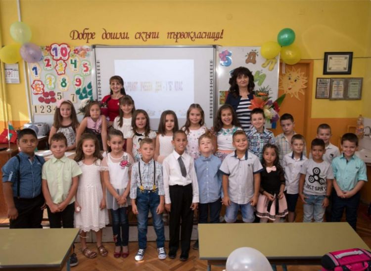 3 електронни книжки създадоха златаровци