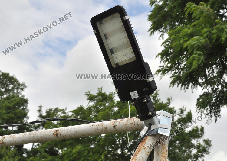 Монтираха осветление на игрищата на „Ямача“ за молитвата на Рамазан Байрам