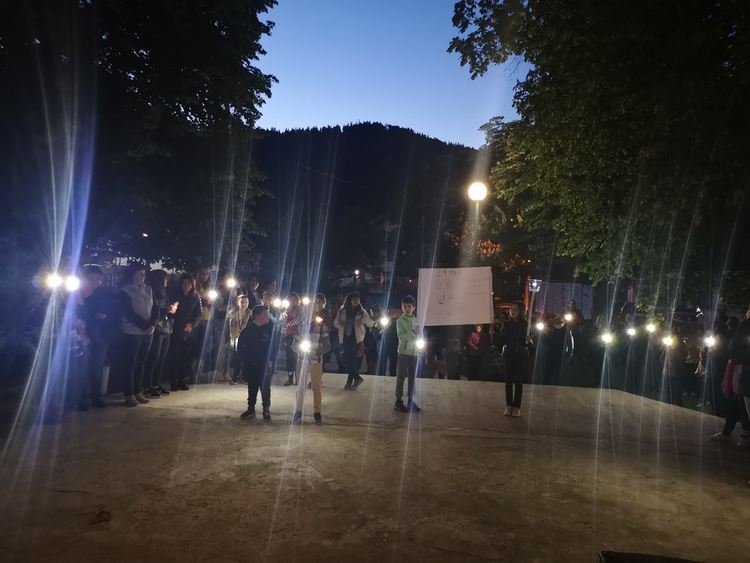 Стотици откликнаха на инициативата на РУО- Смолян за светлинка в навечерието на 24 май