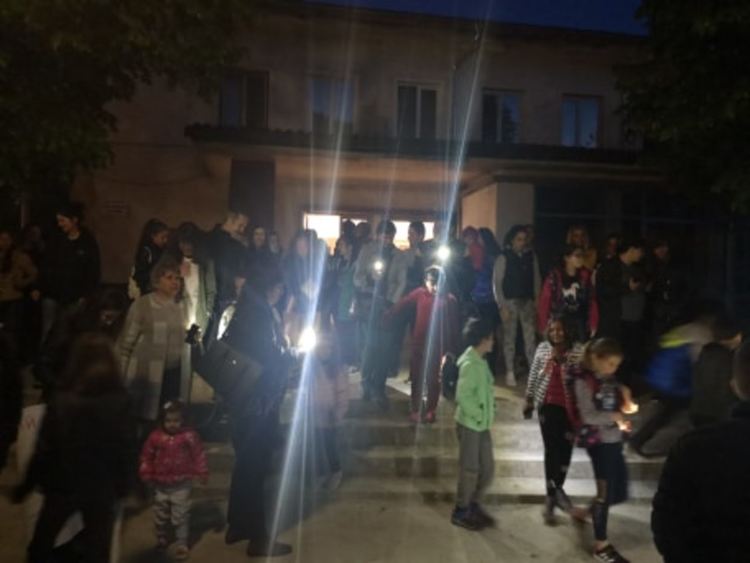 Стотици откликнаха на инициативата на РУО- Смолян за светлинка в навечерието на 24 май