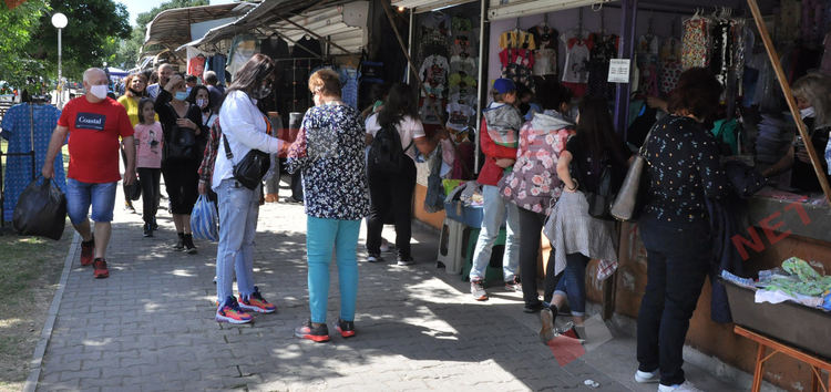 Димитровградският неделен пазар заработи на пълни обороти