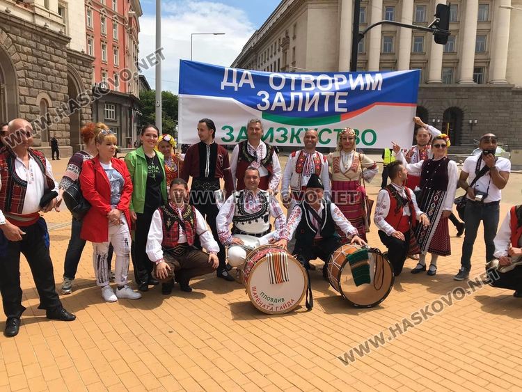 Министър  Ананиев съгласен за отваряне на репетиционните залите