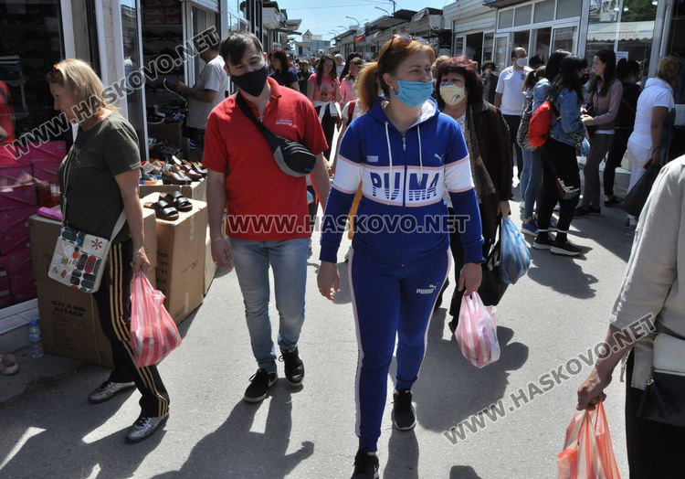 Неделният пазар в Димитровград отвори в цялото си многообразие