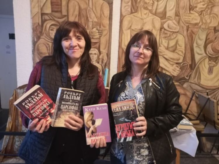 Родопско читалище подарява книги на малки и големи за 24 май 