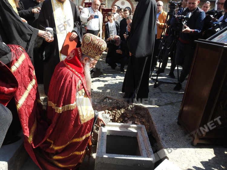 Митрополит Николай положи основния камък на нова църква в Кърджали, храм се въздига в манастира „Св.Йоан Предтеча”