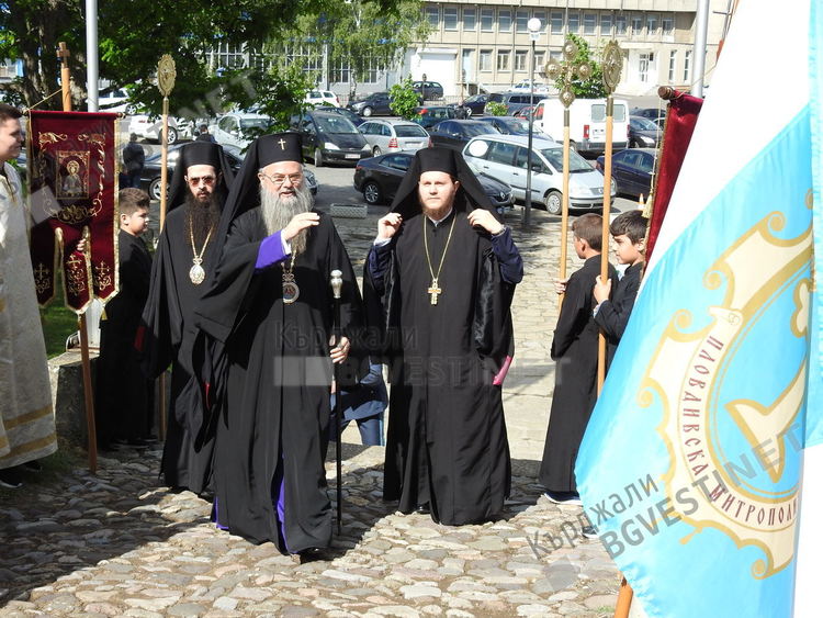 Митрополит Николай положи основния камък на нова църква в Кърджали, храм се въздига в манастира „Св.Йоан Предтеча”