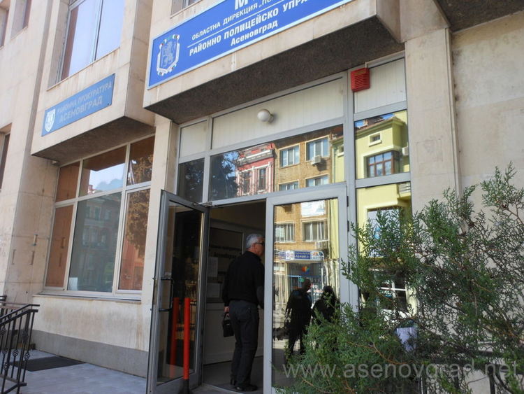 Районната прокуратура иска арест за 17-годишния моторист, блъснал жена и избягал