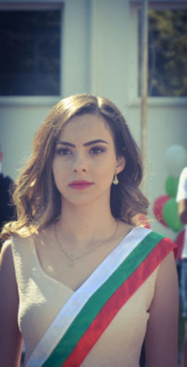 Анелия Крумова