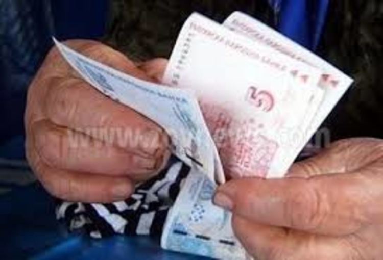 32-годишна ограби  дядо в Мадан