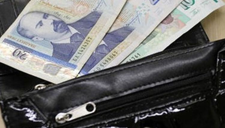 Хванаха джебчийка свила на пазара спестяванията на жена, която се страхувала да ги остави у дома